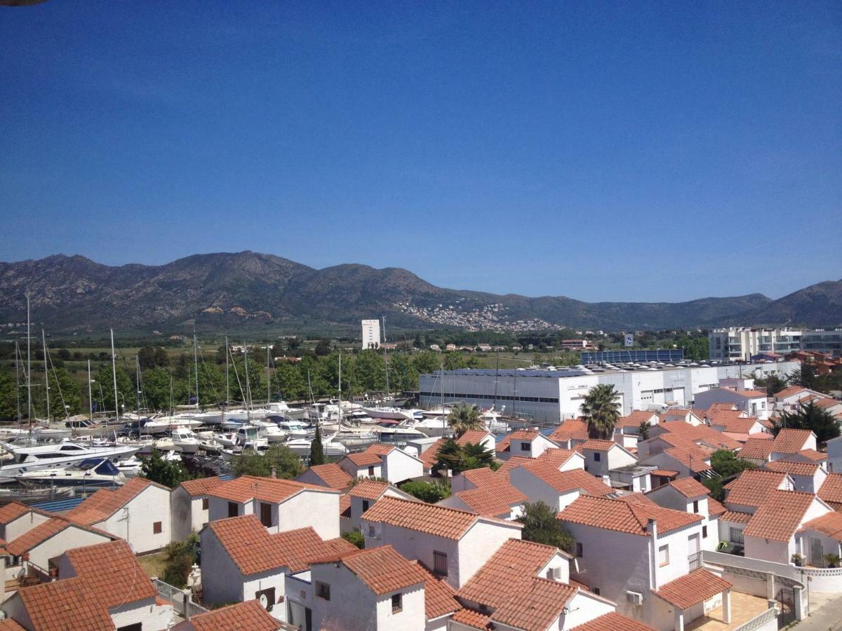 Holidays Penthouse: Panoramic Port Views with Free WiFi & Parking Roses Exterior photo